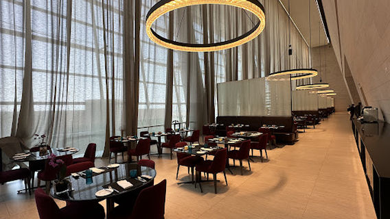 Al Safwa First Lounge