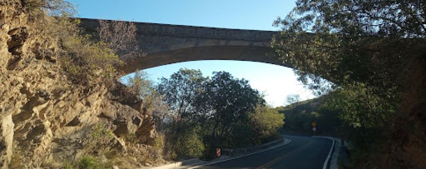 TUNNELS Taninga