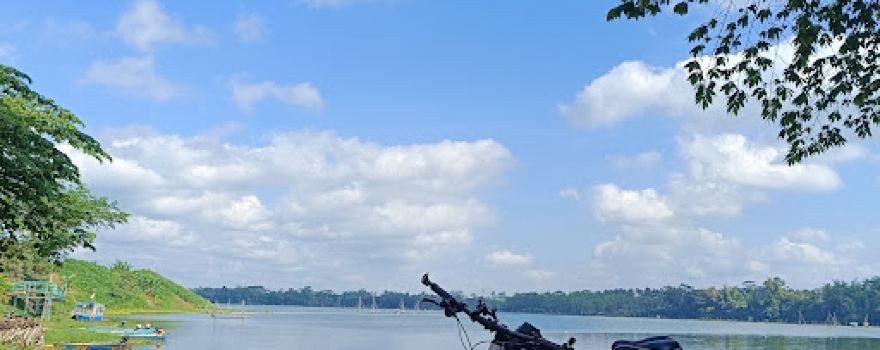 Wisata Mahoni Dempok