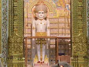 108 Kumbhojgiri Parshwanatha Jain Tirth