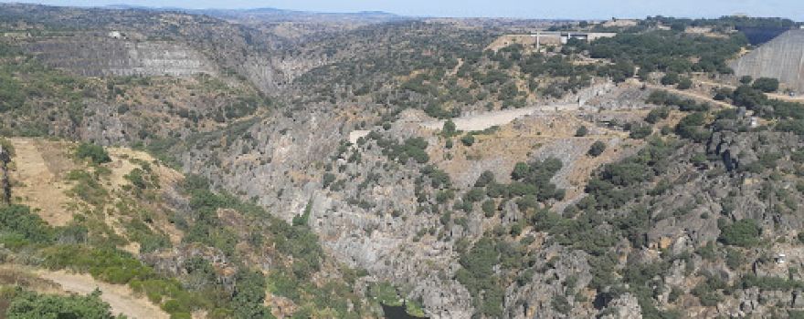 Almendra Dam 2nd Viewpoint