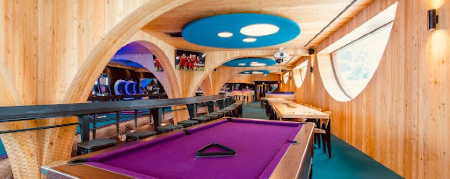 Le STRIKE ROC Avoriaz -bowling-