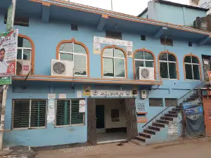Tomsom Bridge Jame Masjid