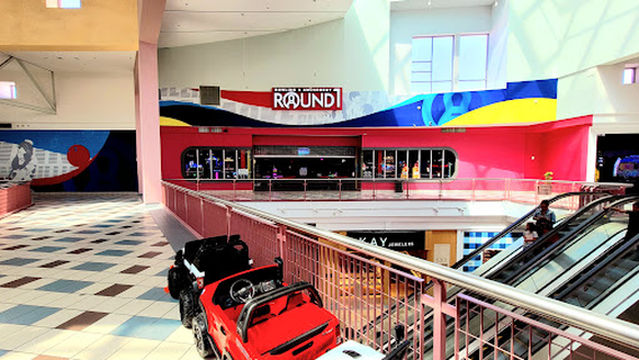 Round1 Bowling & Arcade Moreno Valley Mall