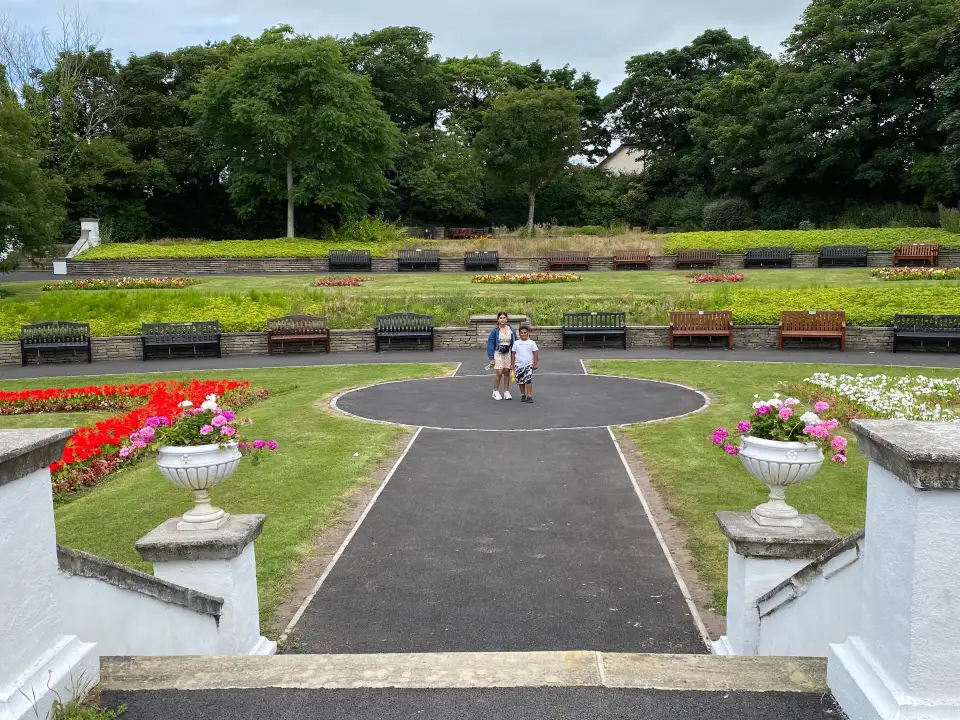 2_Happy Mount Park