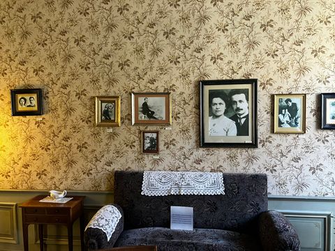 Einstein House