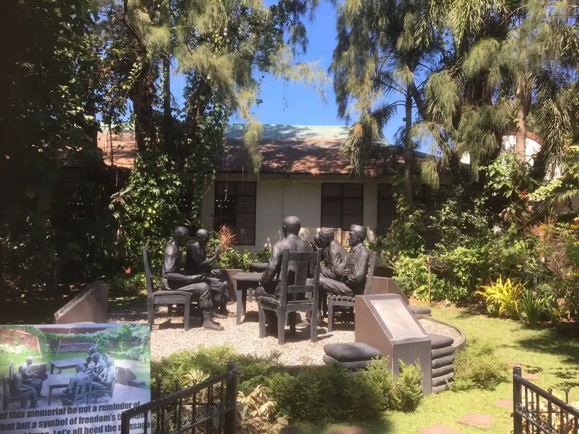 Hotels near Surrender Site Marker