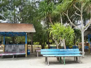 Pantai Hamadi Jayapura