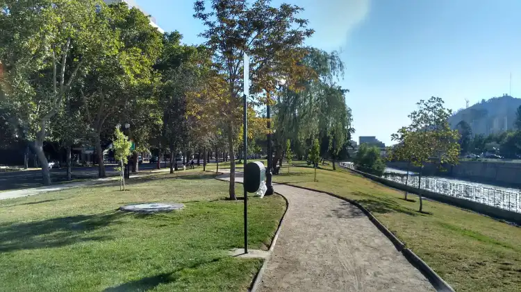 Hotels near Parque Uruguay