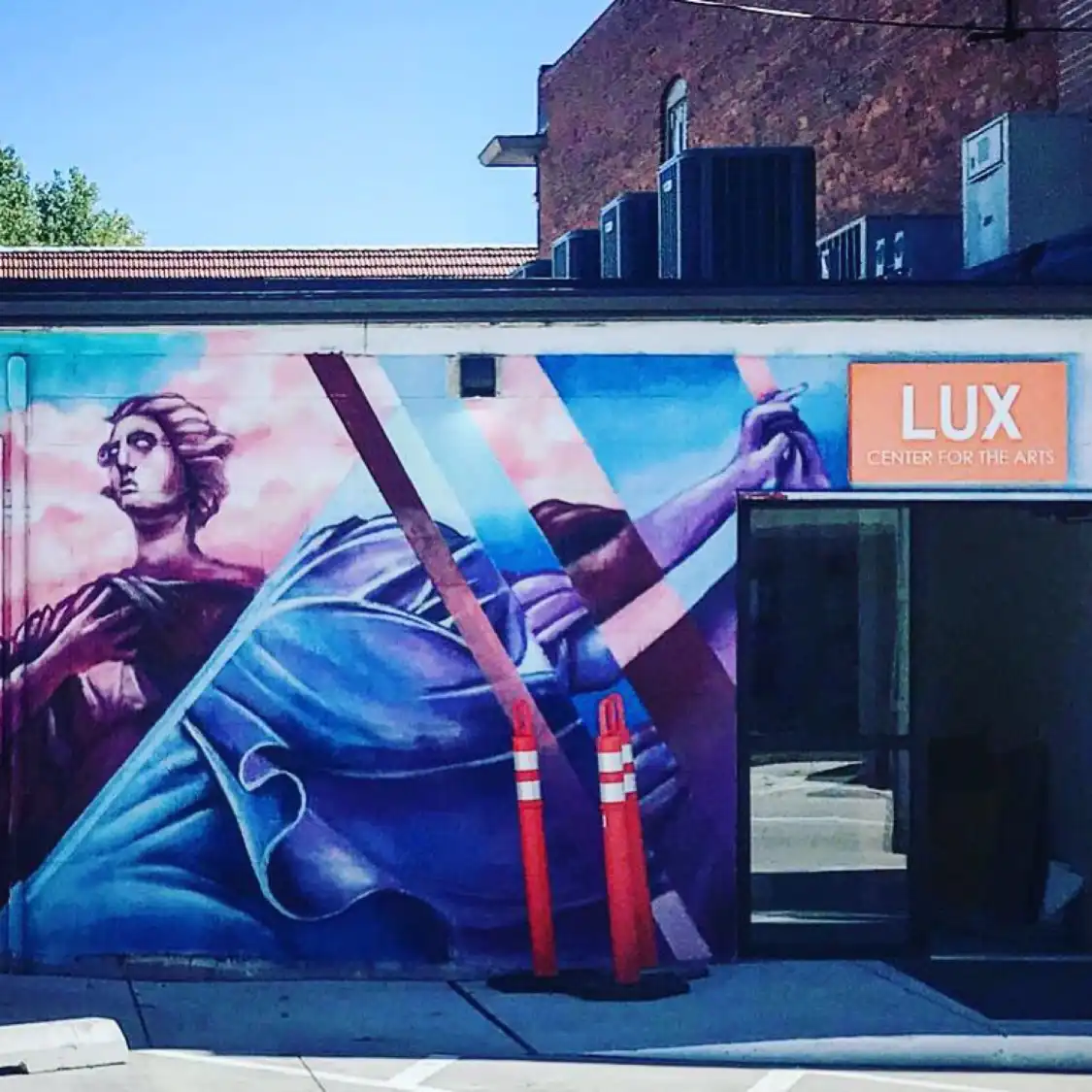 Hotels near Lux Center For the Arts