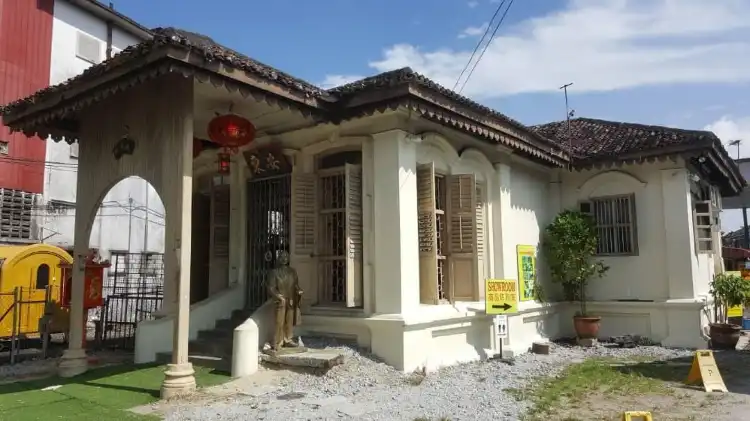 Hotels in Asam Kumbang
