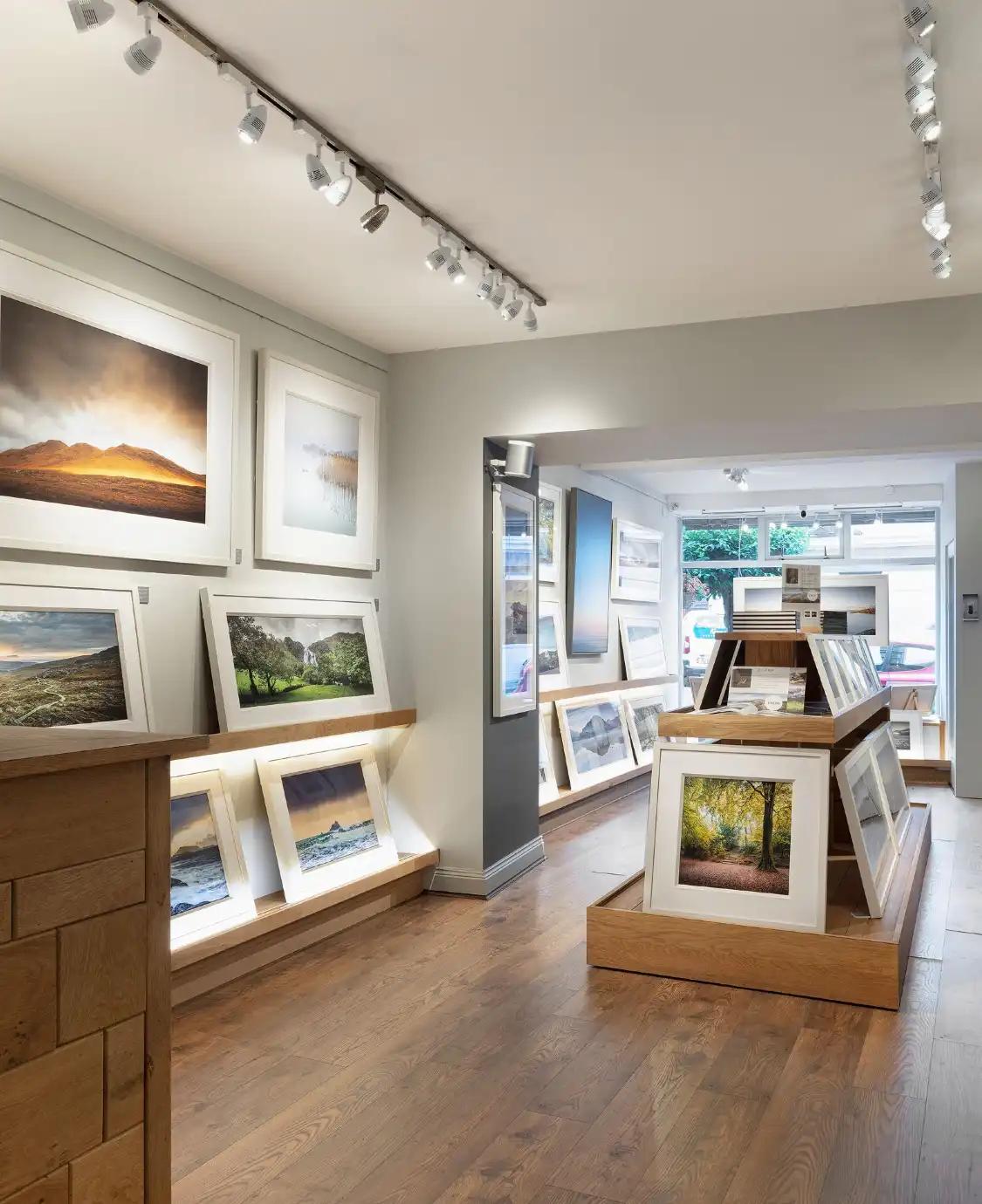 Hotels near Norman McCloskey Photography