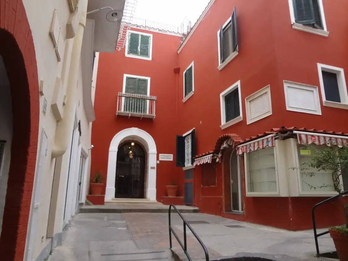 Hotels near Villa Spinola (Villa Behring)