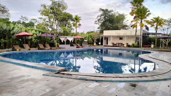 The Breeze Water Park