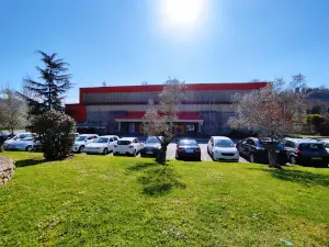 Grade Municipal Sports Center