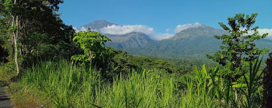 TUGU AIR TERJUN MANGKU SAKTI