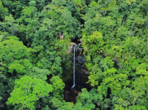 Air terjun Cunca Plias waterfall