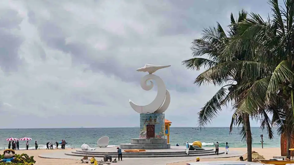 2_Dajiao Bay&Maritime Road Tourism Area of Hailing Island