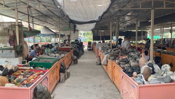 Jade Beach Jade Bazaar