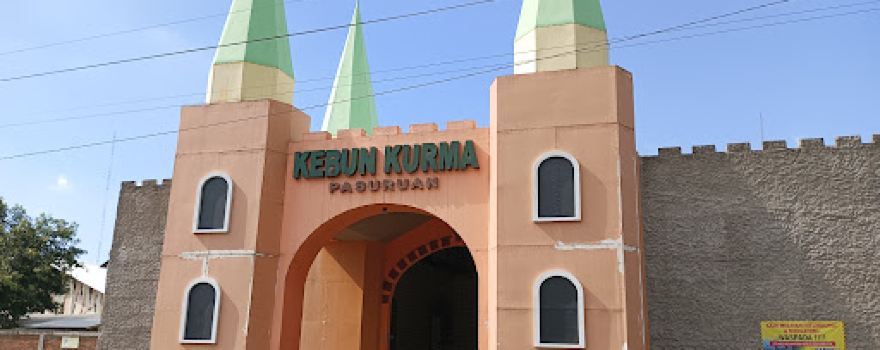Wisata Kebun Kurma