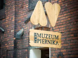 พิพิธภัณฑ์ขนมปังขิงทอรูน