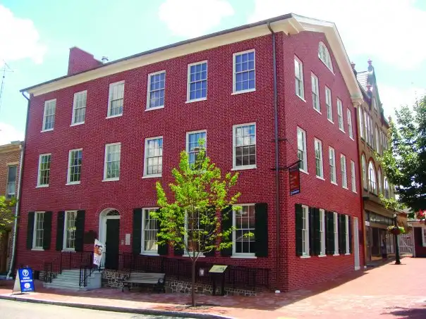 Hotels near David Wills House