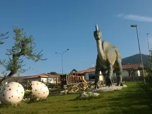Paleontological Museum and Dinosaur Park