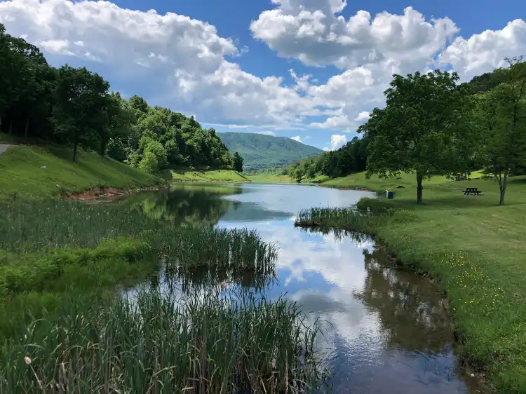 Hotels in Tazewell County
