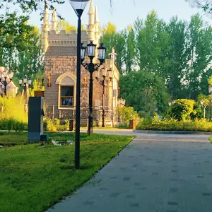 Сквер по Олонецкому проезду