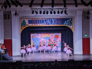 Worm Creek Opera House