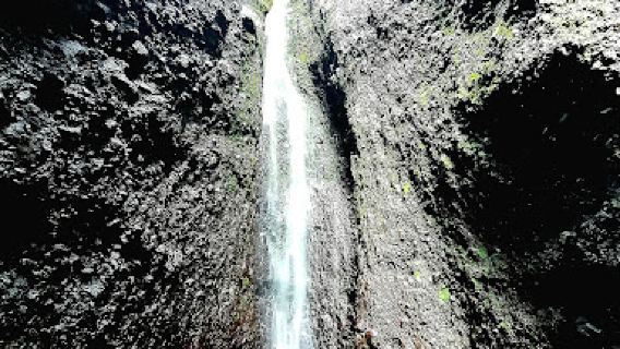 Bwa Nef Falls