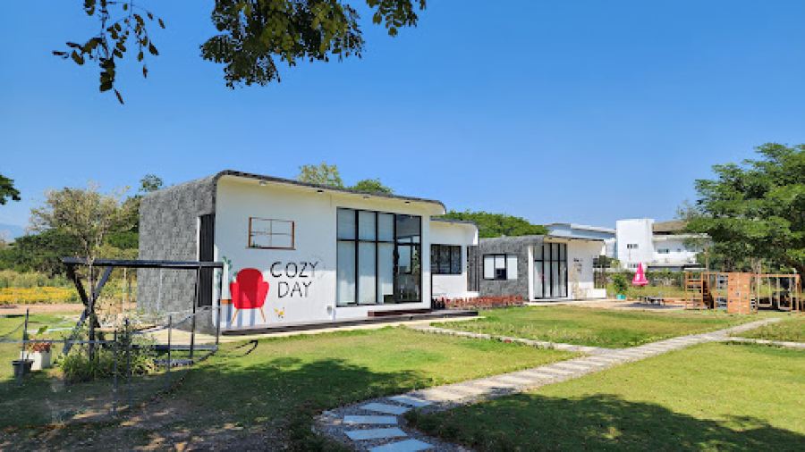 Cozy Day Cafe and More