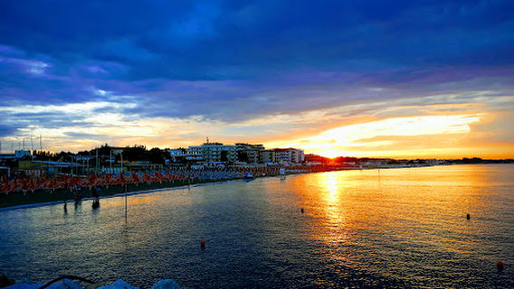 Piazza Spose Dei Marinai