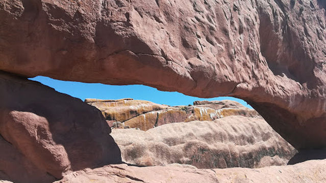 Puerta de Hayu Marca (Cristóbal Espinoza)