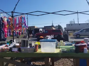 Dunn's Flea Market