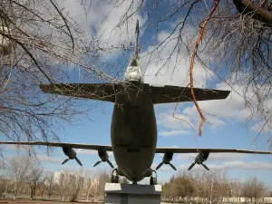 Pamyatnik An-12