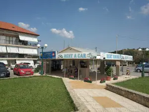 Flogita Beach Square
