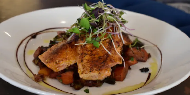 Seven - Seven Gables Inn