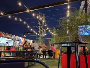 Primer Piso Food Park
