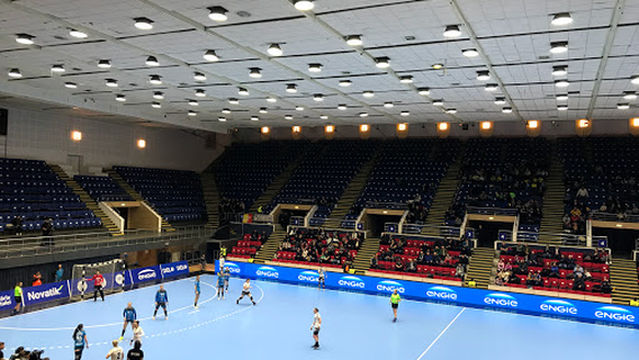 Polyvalent Hall
