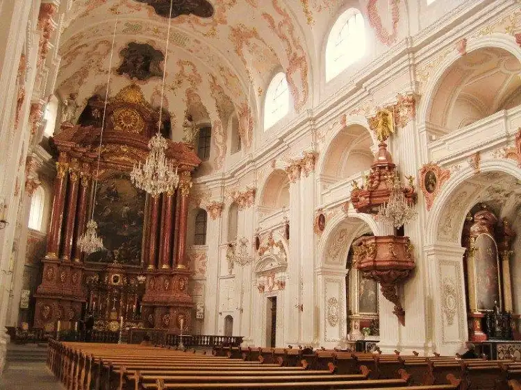Hôtels à proximité de : Église des Jésuites de Lucerne