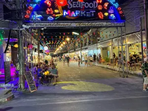 Lamai Night Plaza