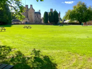 Calderglen Country Park and Zoo