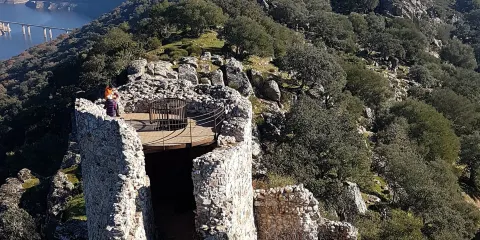 Castillo de Monfague
