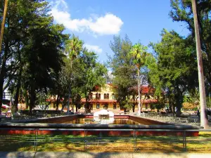 Plaza de las Tres Centurias
