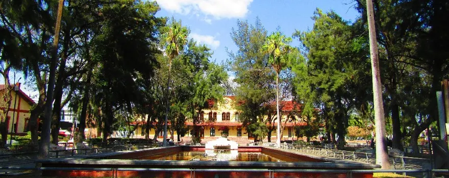 Plaza de las Tres Centurias