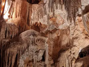 Carey's Cave, Gem of Wee Jasper