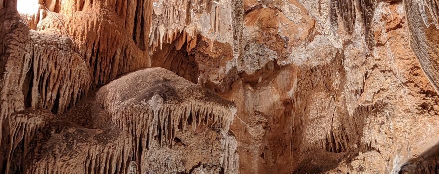 Carey's Cave, Gem of Wee Jasper