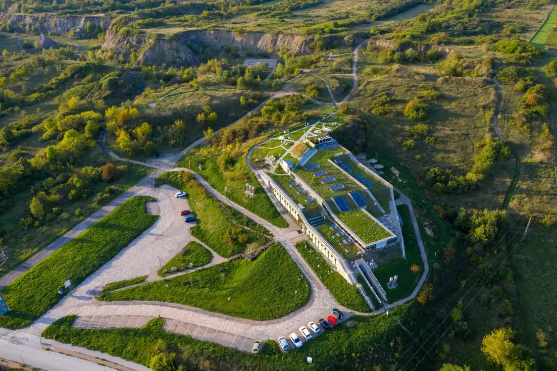 Отели рядом с достопримечательностью «Geopark Kielce - Centre for Geo-Education»