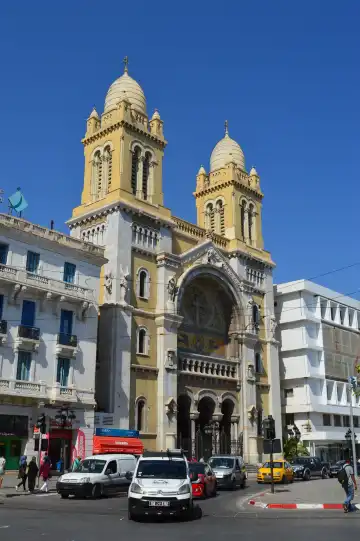 Hotels near Avenue Habib Bourguiba